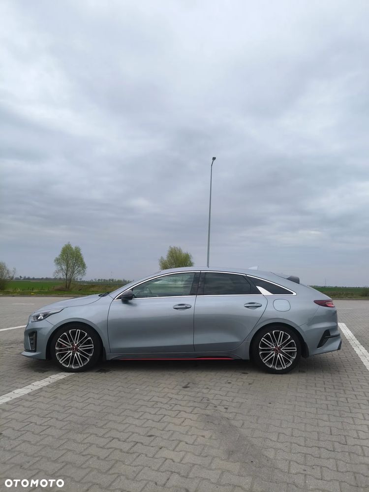 Kia ProCeed - 12