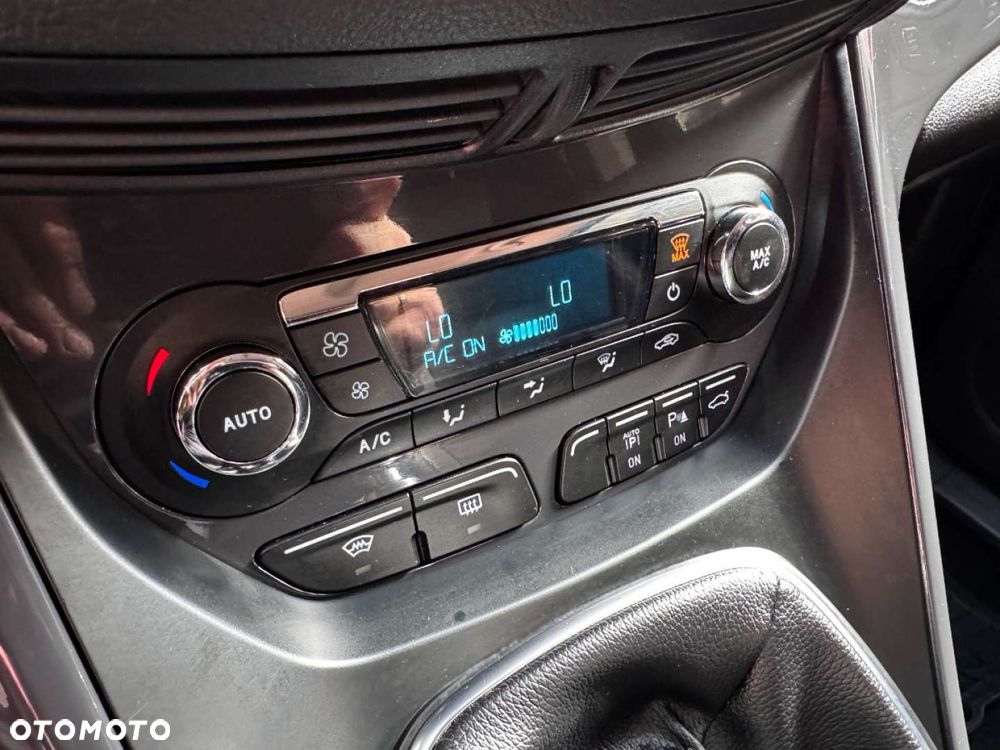 Ford Kuga - 31