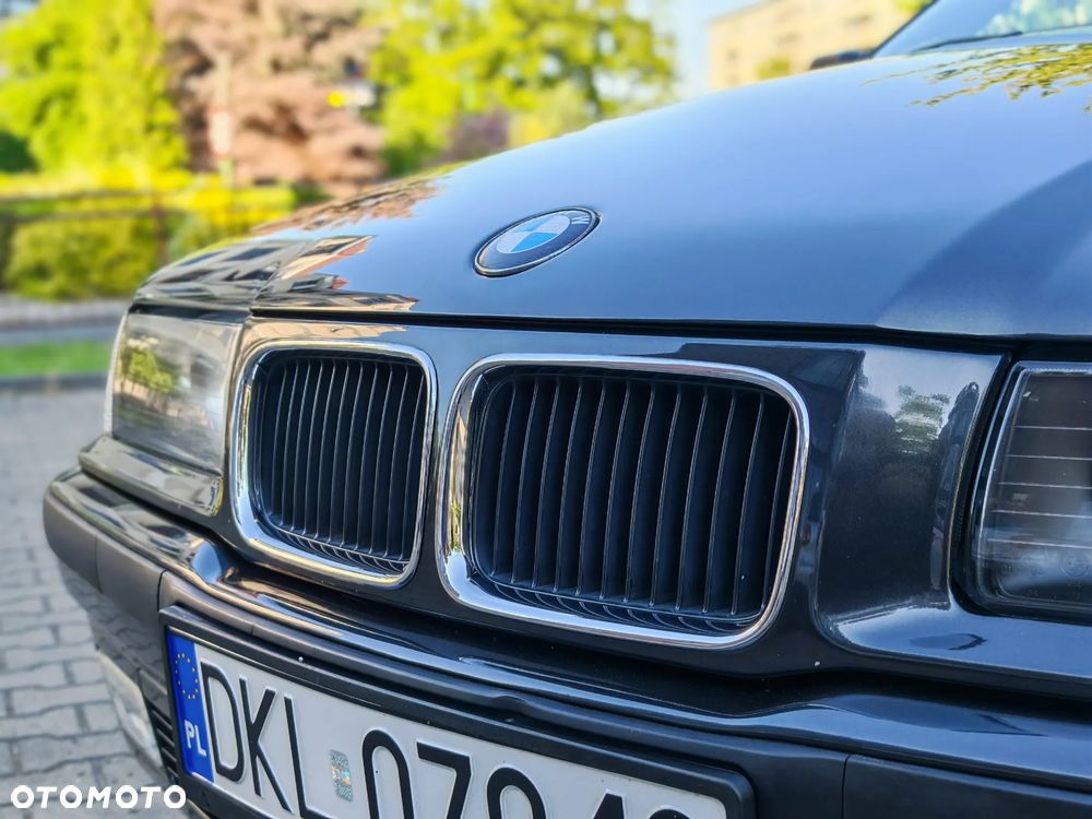 BMW Seria 3 320i - 9