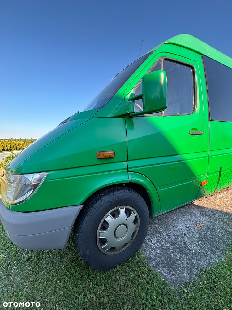 Mercedes-Benz Sprinter - 13
