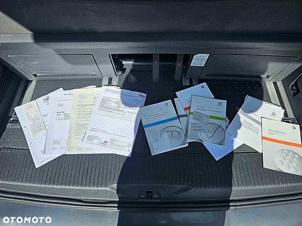 Volkswagen Multivan - 39