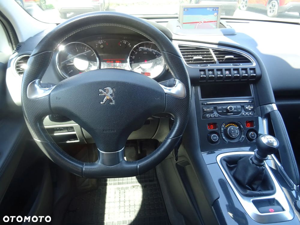 Peugeot 3008 1.2 PureTech Allure S&S - 13