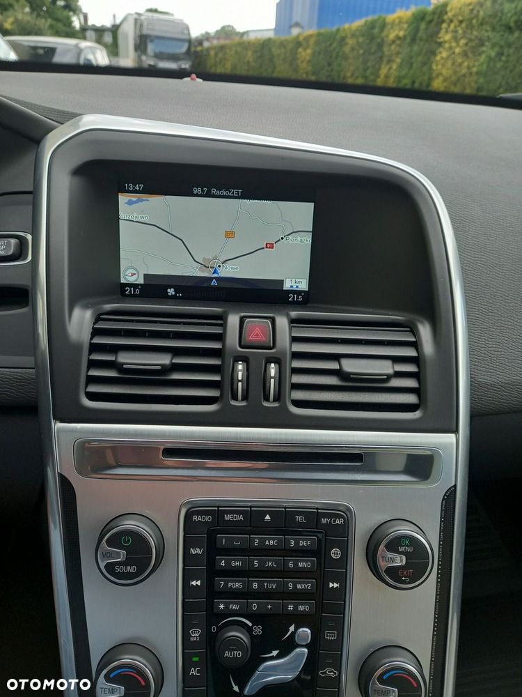 Volvo XC 60 D3 Drive-E Ocean Race - 36