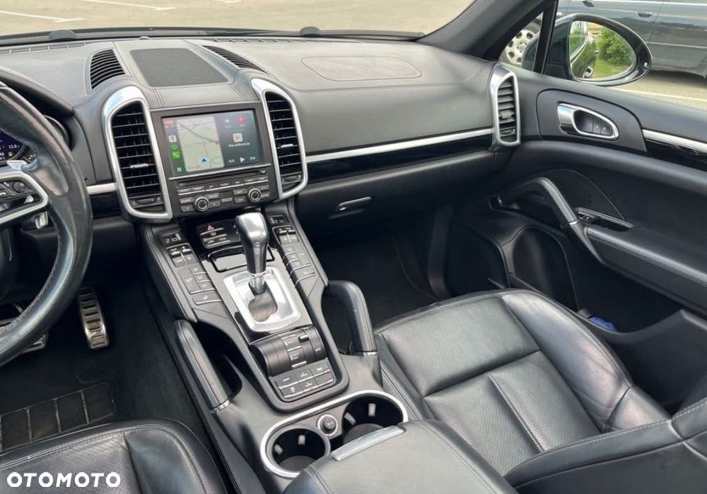 Porsche Cayenne S E-Hybrid - 11