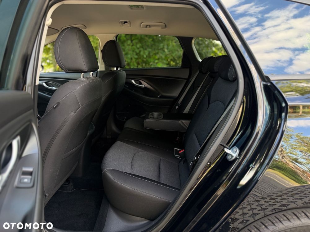 Hyundai i30 1.6 CRDI 48V-Hybrid EDITION 30+ - 32