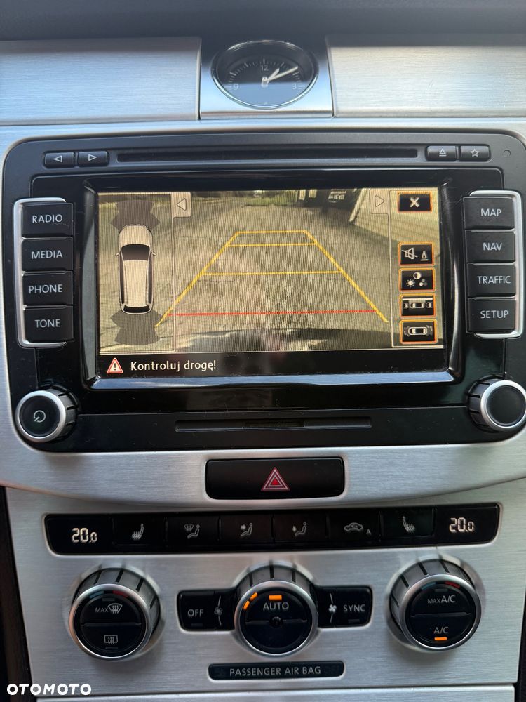 Volkswagen Passat 2.0 TDI Highline DSG - 9