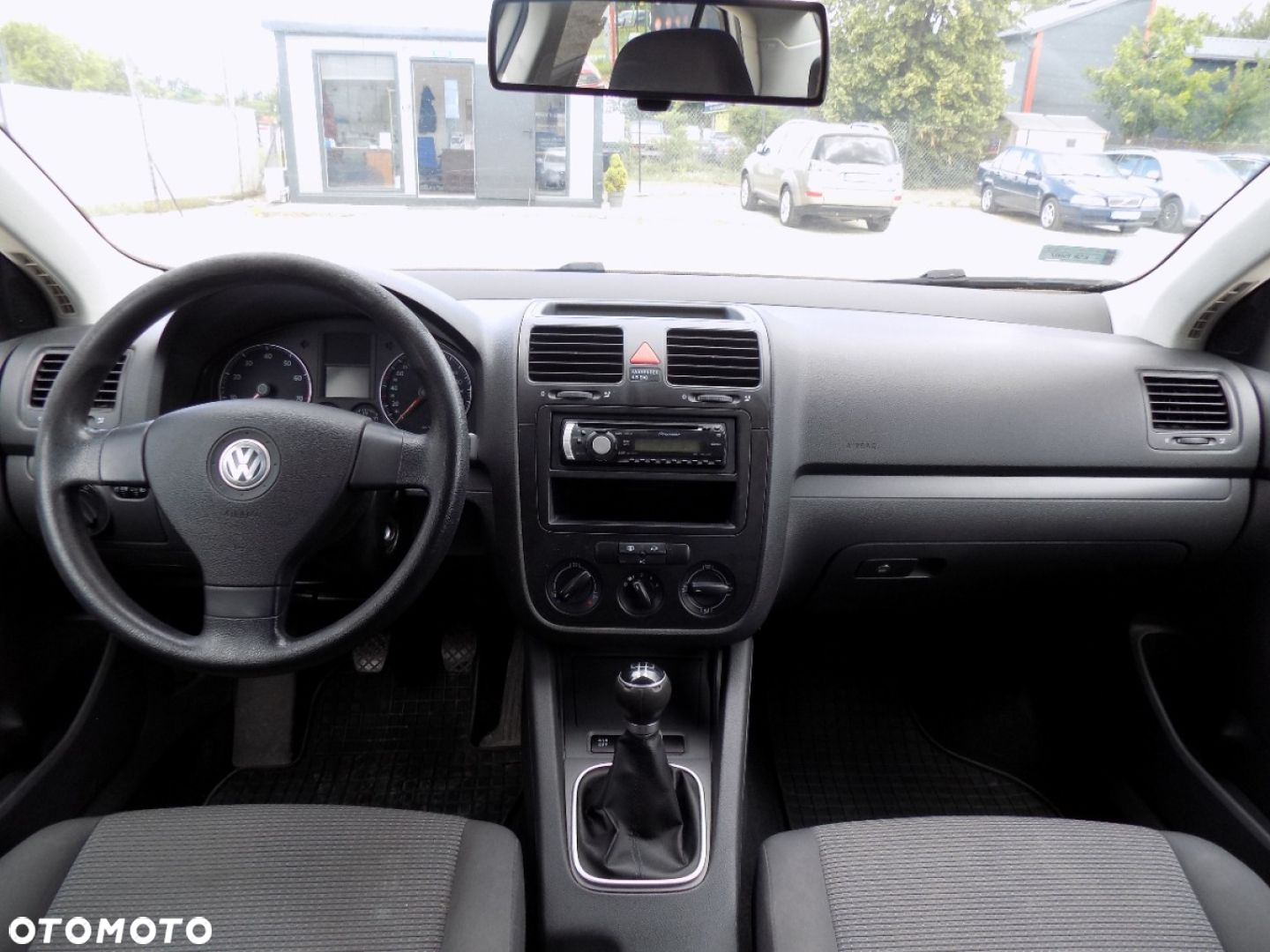 Volkswagen Jetta - 5
