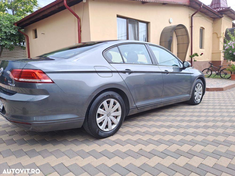 Volkswagen Passat 1.6 TDI Comfortline - 4