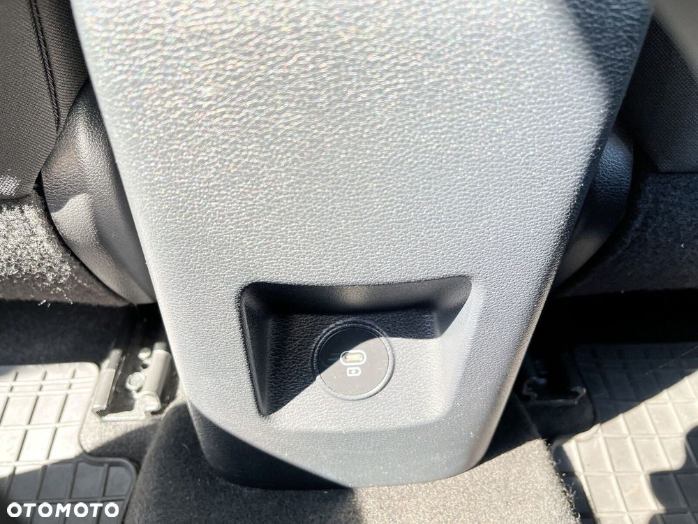 Kia Ceed - 16
