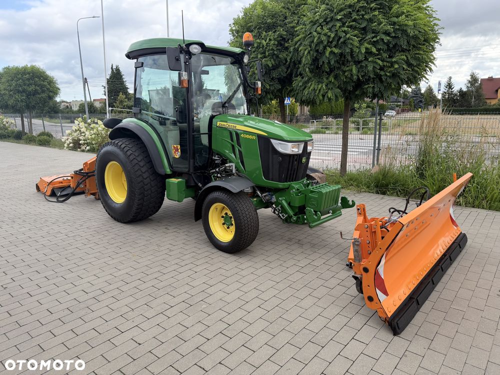 John Deere 4066R - 2