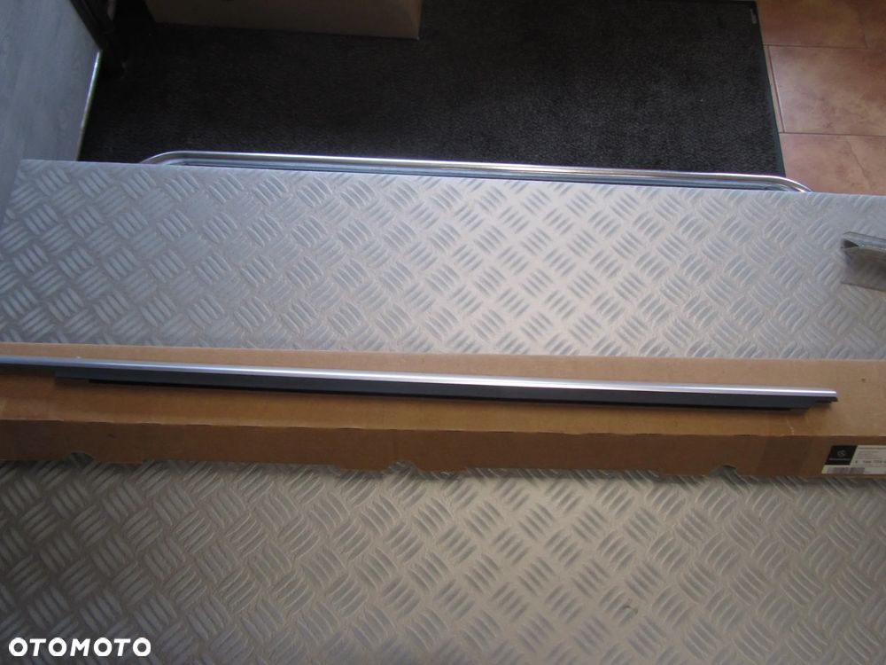 LISTWA 1667254700 - 1