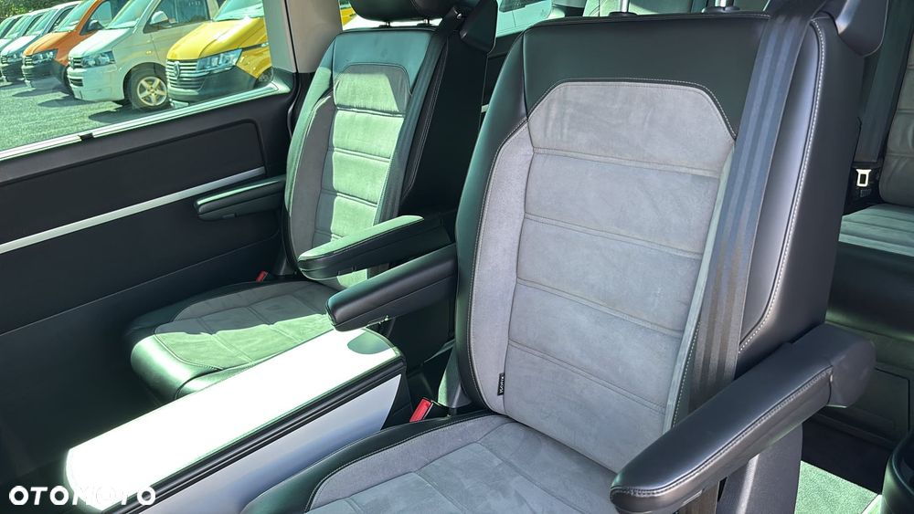 Volkswagen Multivan - 21