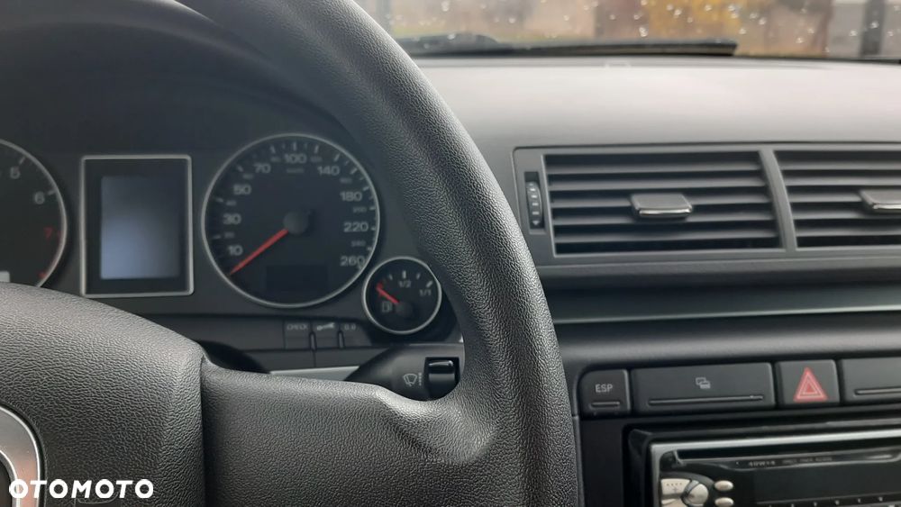 Audi A4 Limousine - 7