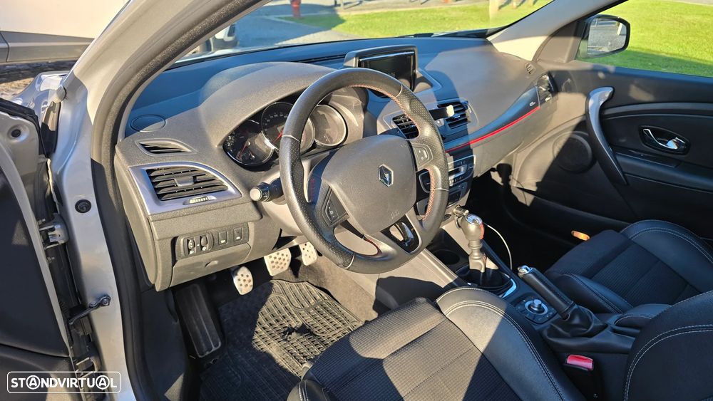 Renault Mégane Sport Tourer 1.5 Blue dCi GT Line - 5