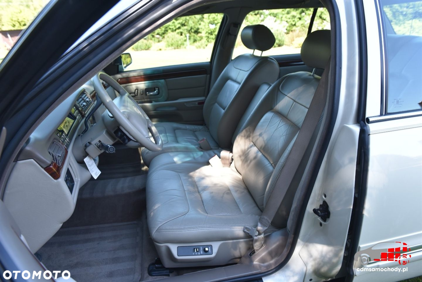 Cadillac Deville - 16