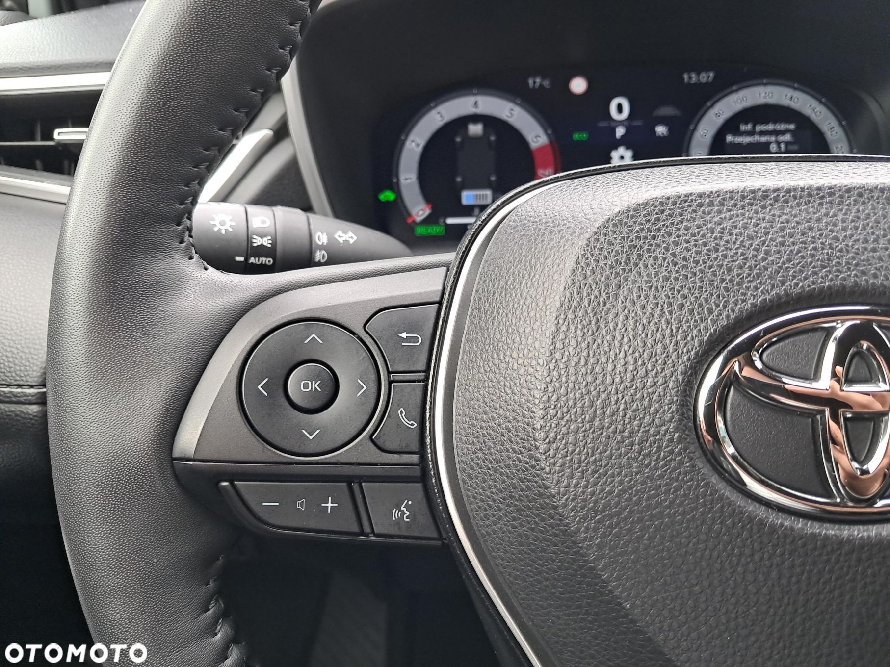 Toyota Corolla Cross 2.0 Hybrid Style - 22