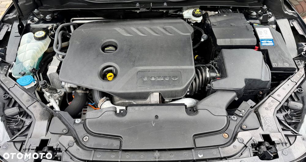 Volvo V40 D2 Momentum - 20