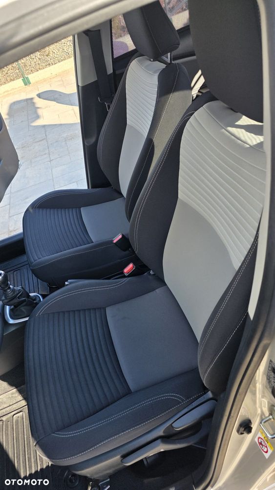 Toyota Yaris 1.5 Premium - 14