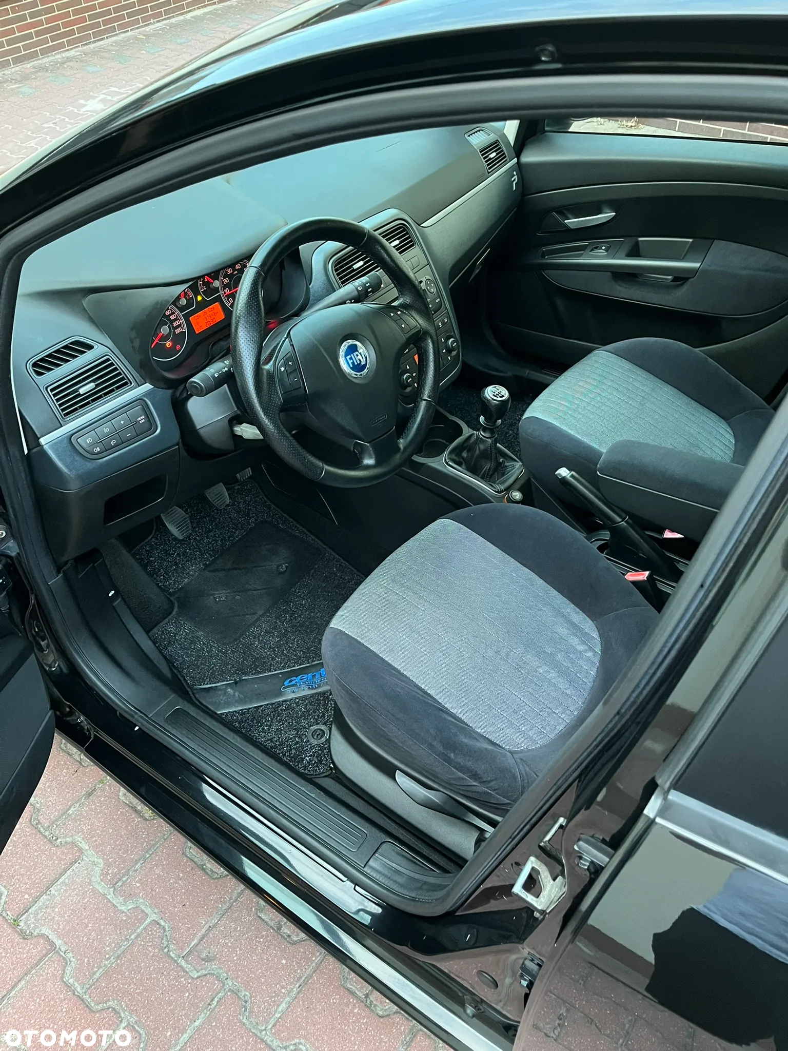 Fiat Grande Punto 1.4 16V Emotion - 16