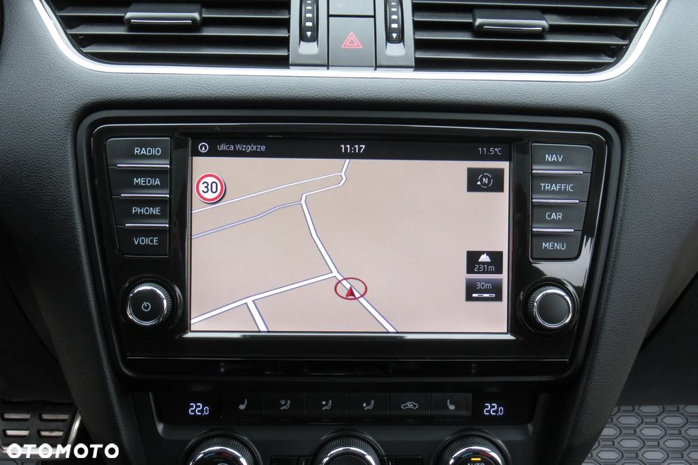 Skoda Octavia 2.0 TDI DSG RS - 27