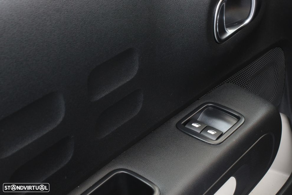 Citroën C3 1.2 PureTech Plus - 25