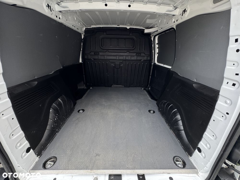 Toyota Proace City - 10