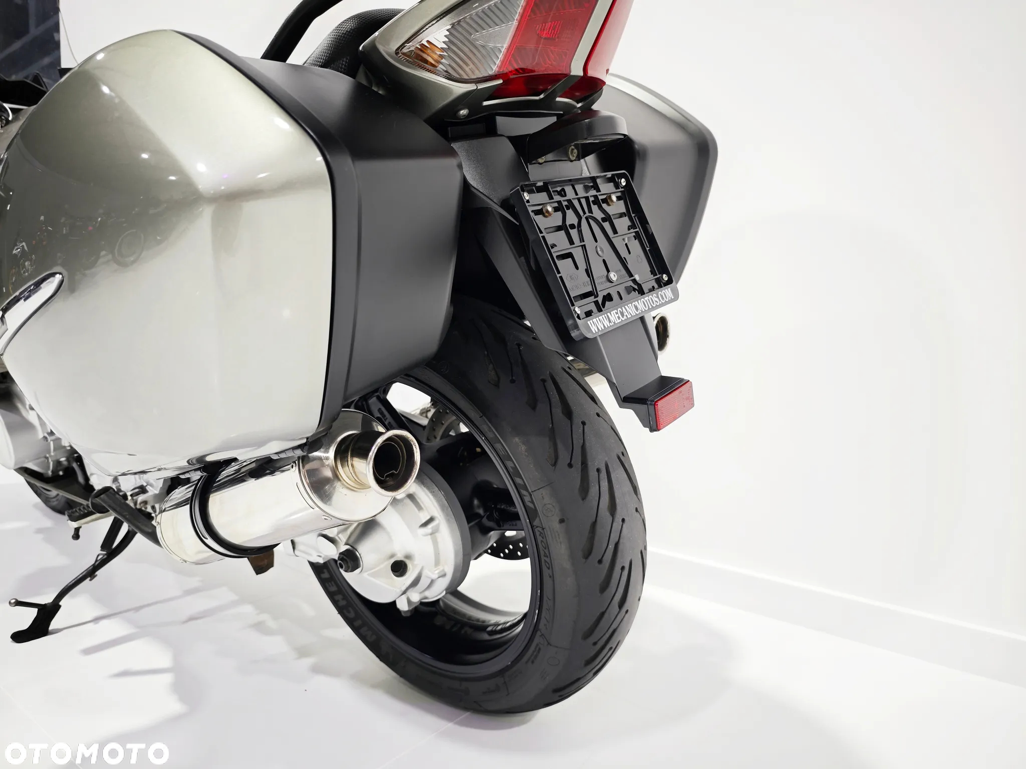 Yamaha FJR - 25