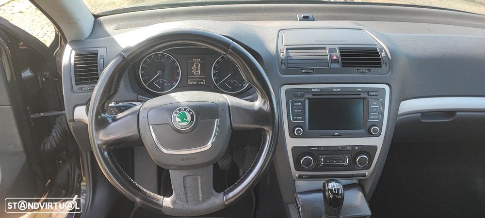 Skoda Octavia Break 1.6 TDi Sportline - 9
