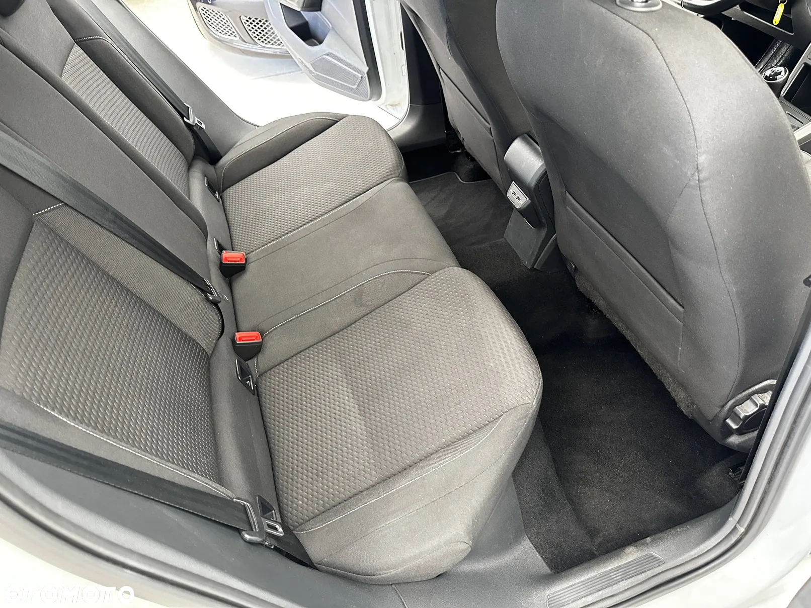 Volkswagen Polo 1.6 TDI SCR Comfortline - 8
