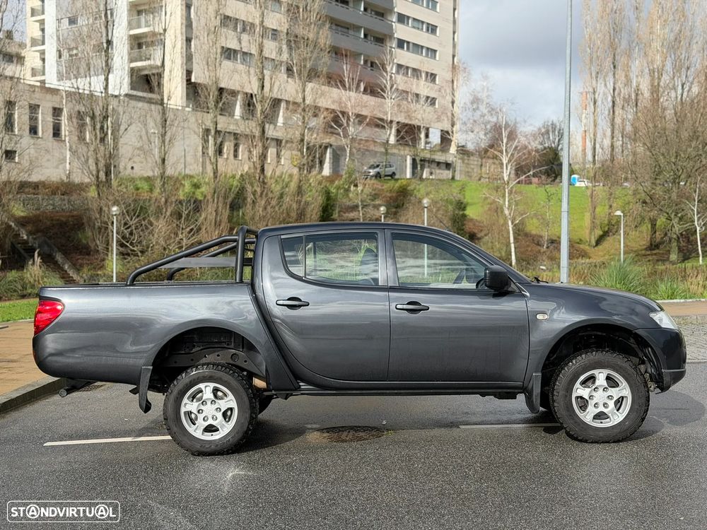 Mitsubishi L200 2.5 DI-D CD Invite+ AC/ABS 4WD - 17