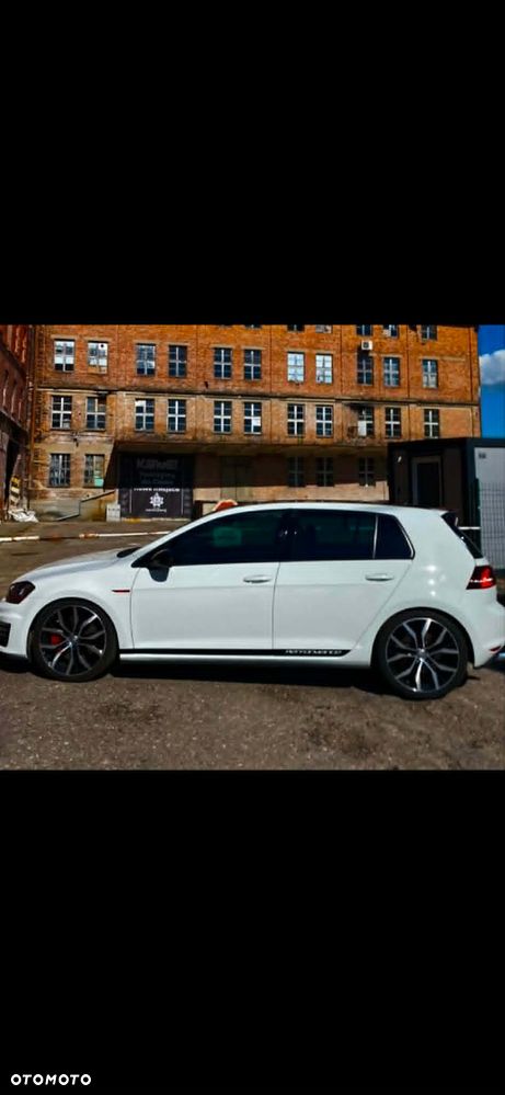 Volkswagen Golf - 13