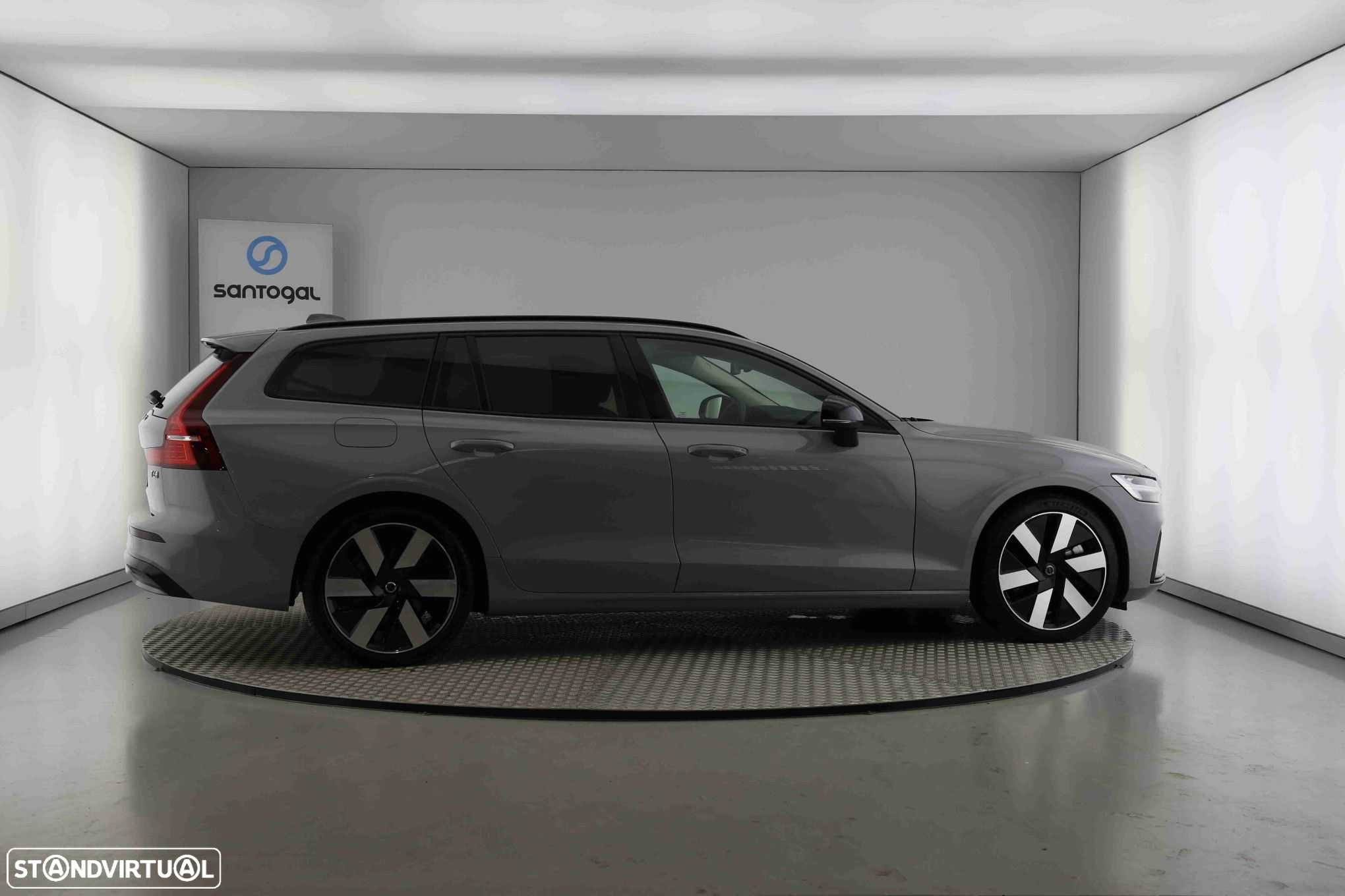 Volvo V60 2.0 T6 AWD TE Plus Dark - 3
