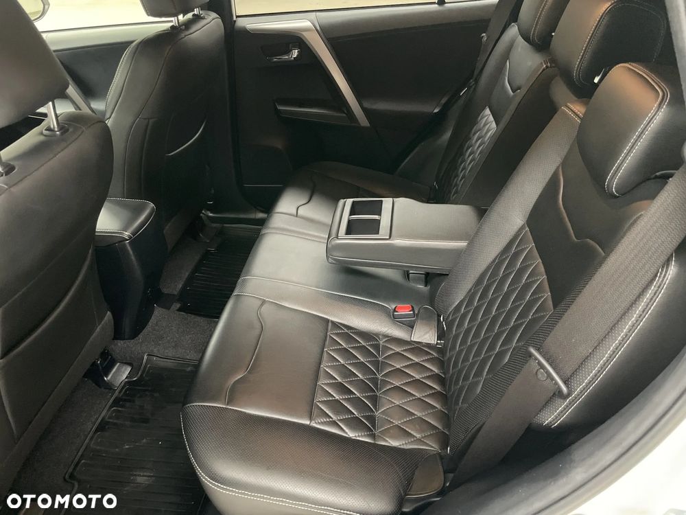 Toyota RAV4 2.0 D-4D Premium 4x2 - 16