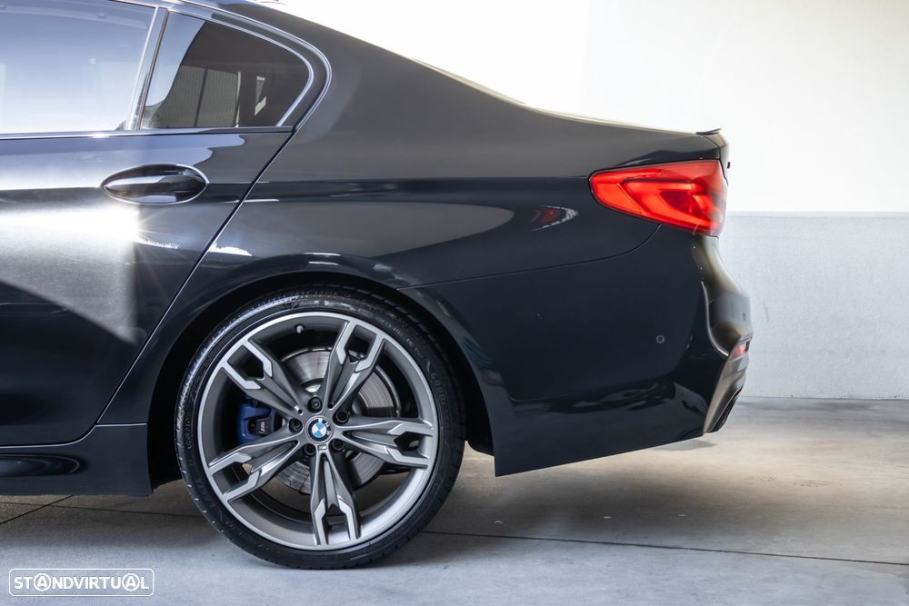 BMW M550d xDrive Auto - 12