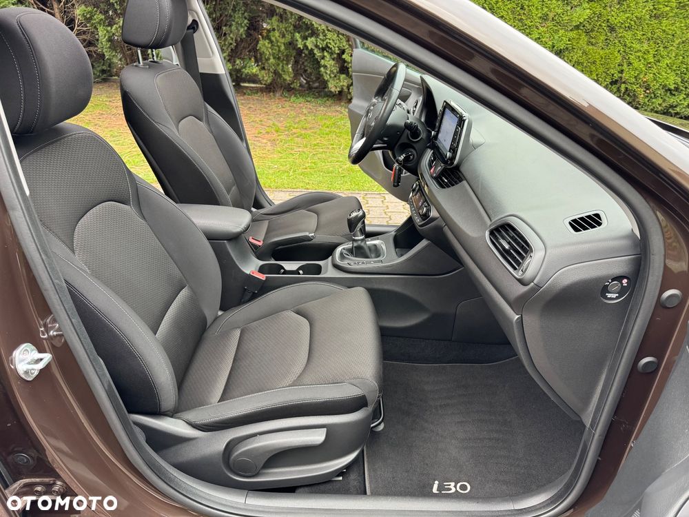 Hyundai i30 1.4 T-GDI Premiere Style - 31