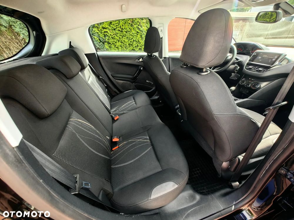 Peugeot 208 1.2 PureTech Active - 11