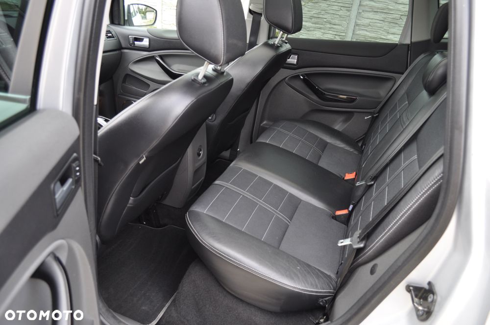 Ford Kuga 2.0 TDCi 4x4 Titanium - 12