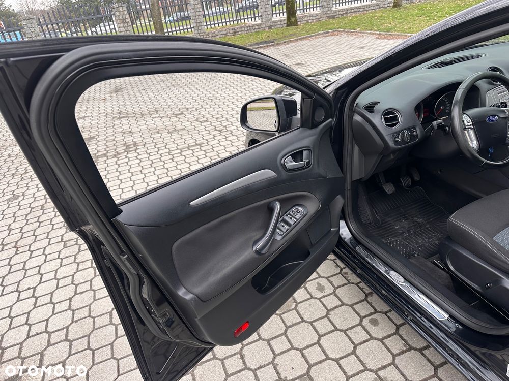 Ford Mondeo 1.8 TDCi Ambiente - 14