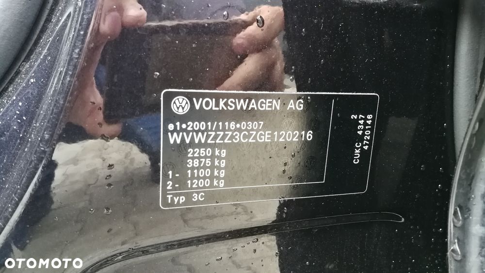 Volkswagen Passat - 13