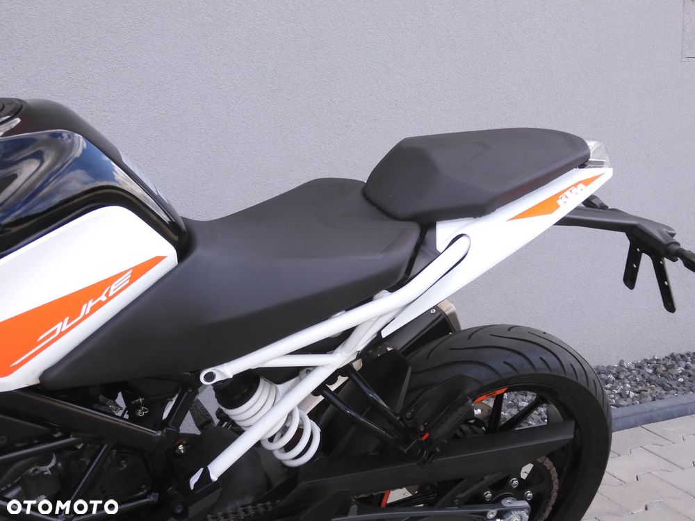KTM Duke 390 - 32