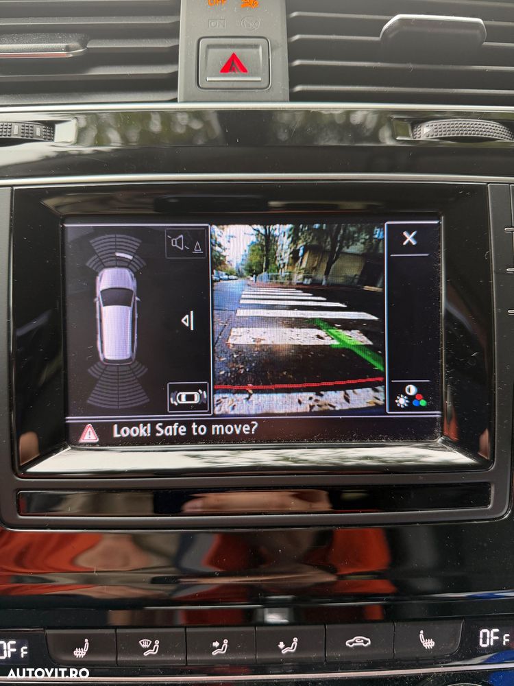 Volkswagen Golf 1.6 TDI DPF BMT DSG Highline - 10