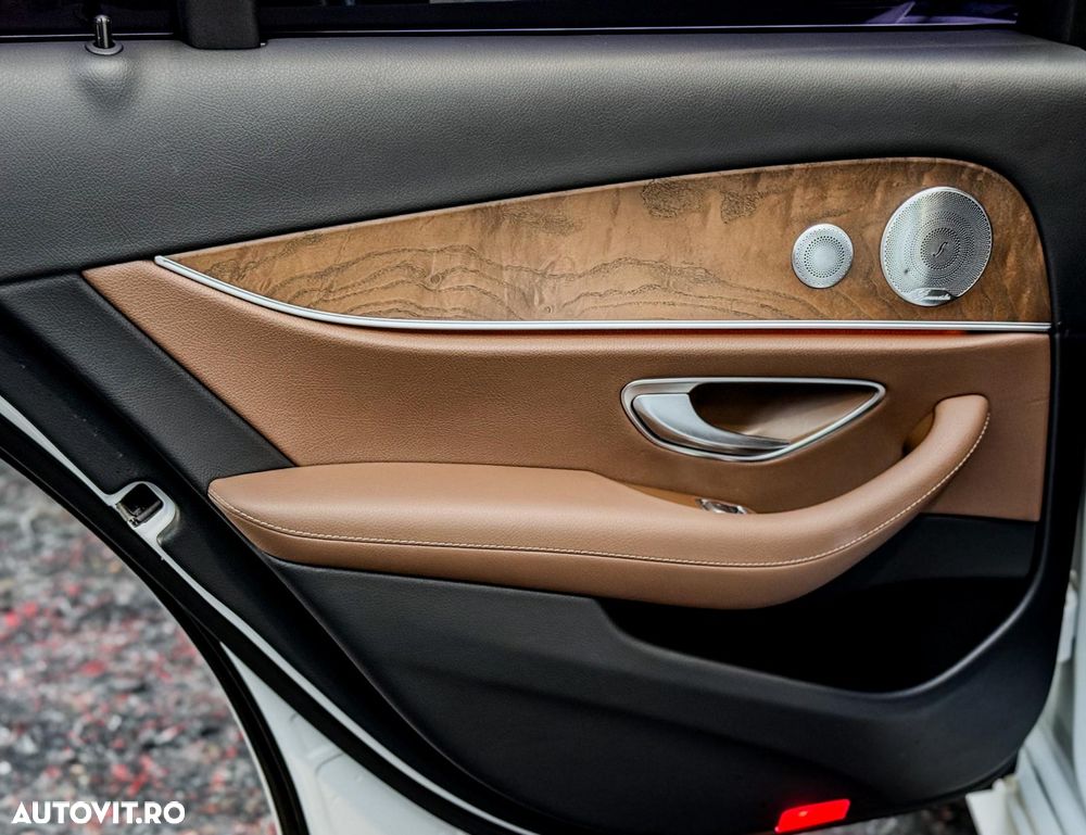 Mercedes-Benz E 300 9G-TRONIC AMG Line - 27