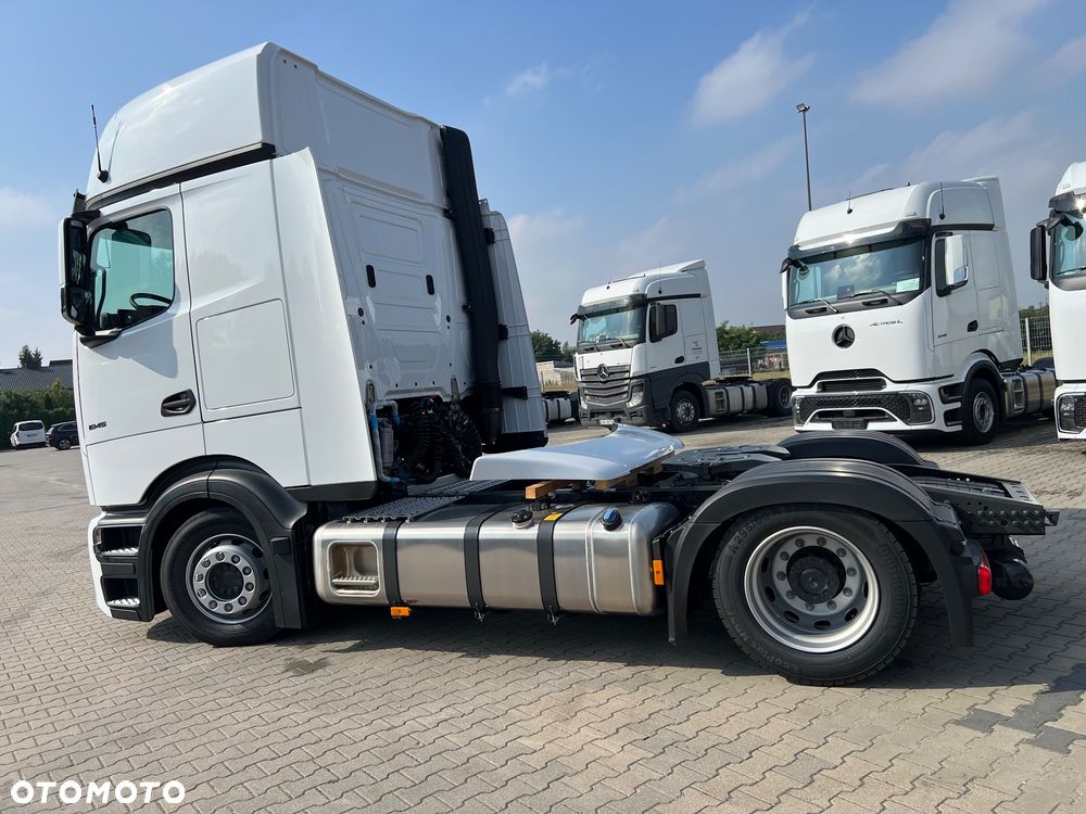 Mercedes-Benz ACTROS - 8