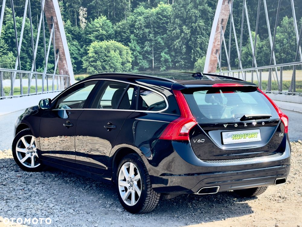 Volvo V60 D4 Geartronic Momentum - 13