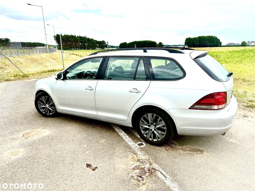 Volkswagen Golf VI 1.6 TDI Trendline DSG - 4