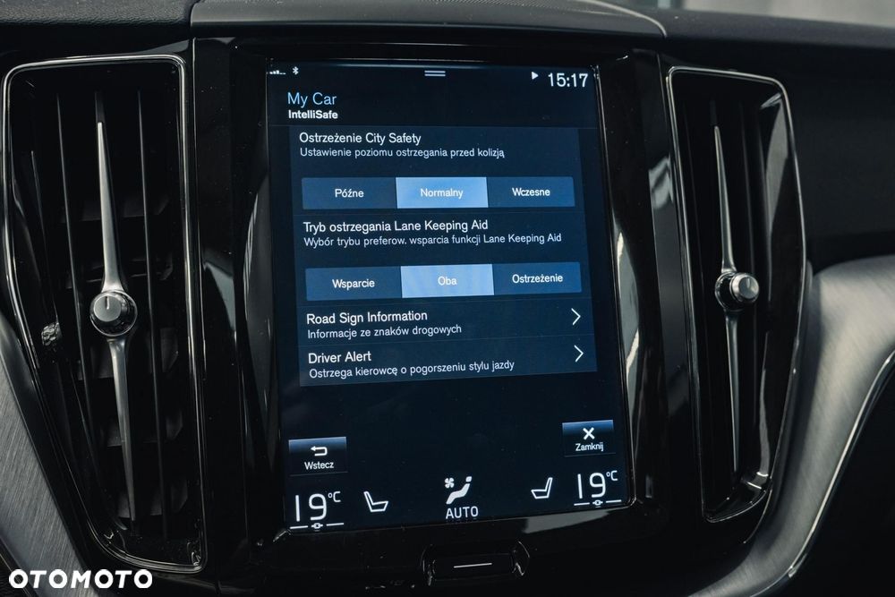 Volvo XC 60 - 21