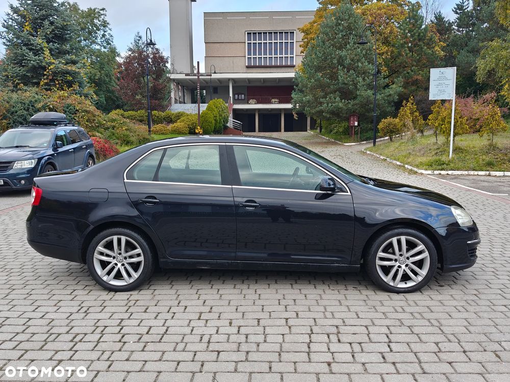 Volkswagen Jetta 1.9 TDI Comfortline - 2