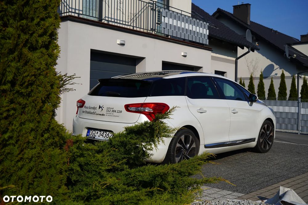 Citroën DS5 1.6 THP SoChic - 12