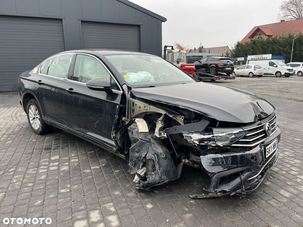 Volkswagen Passat - 3