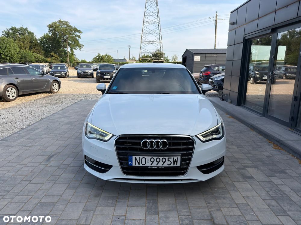 Audi A3 Sportback 2.0 TDI Quattro Ambiente S tronic - 2